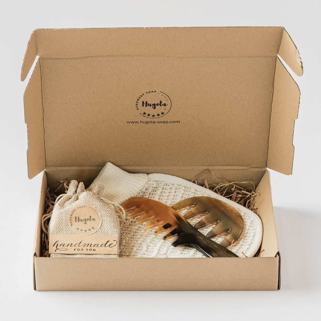 Gift Set Scarlett palm‑free handmade soaps presented as a thoughtful gift