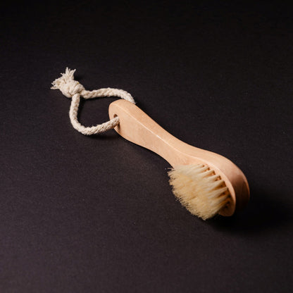 Small Facial Brush